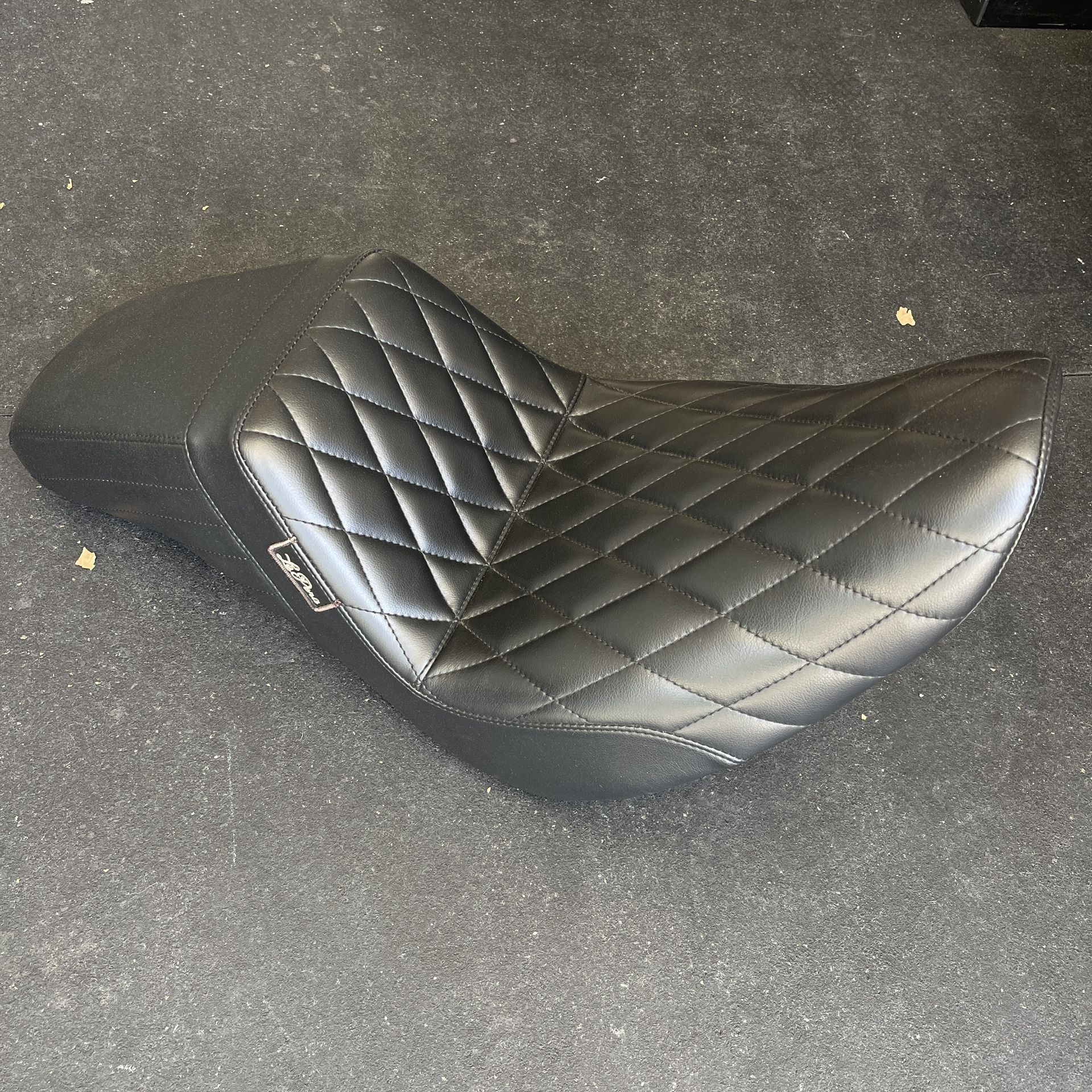 Le Pera M8 Softail Seat