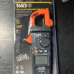 Klein Tools 600 Amp AC/DC True RMS Auto Ranging Digital Clamp Meter (CL800)