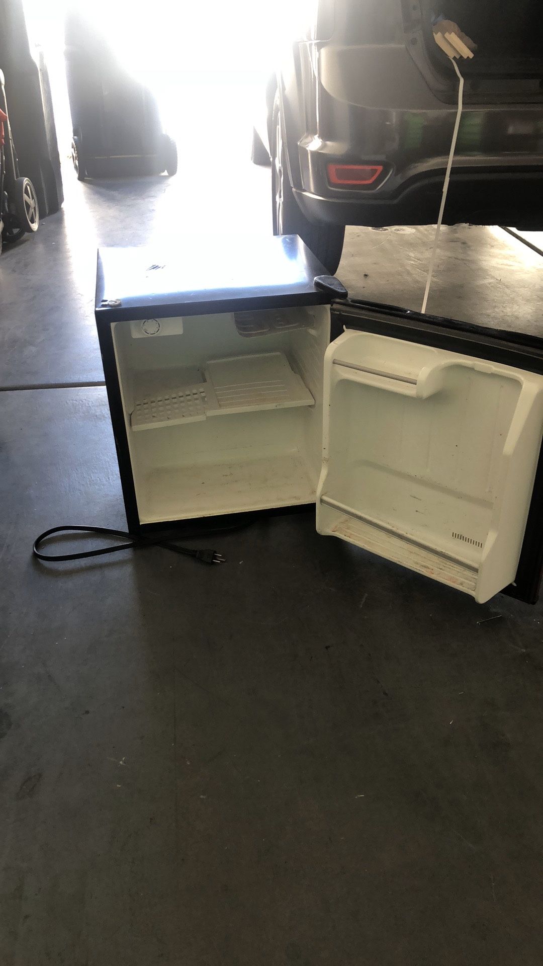 Mini fridge