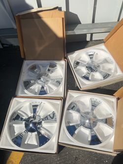 20" Chrome Wheel Spinners - Set of 4 - Brand New
