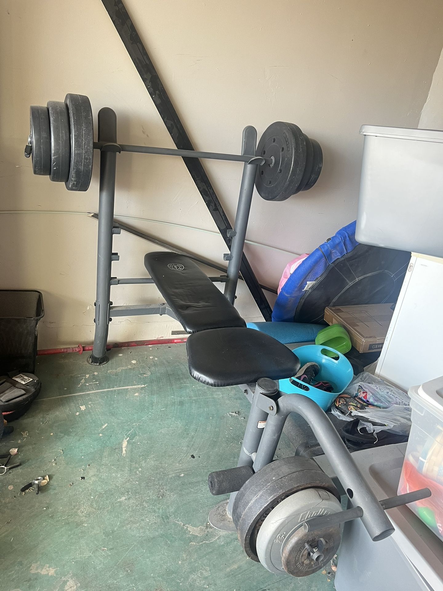 Workout bench with weights 200 pounds