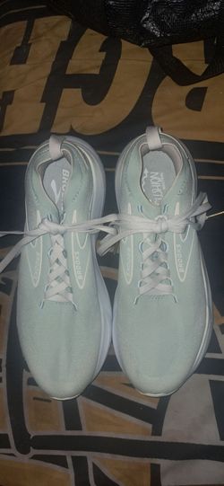 Brooks Glycerin Stealthfit 21 Surf/Cream Mesh Women’s Running shoes Size 11 Sneakers, in Good Condition