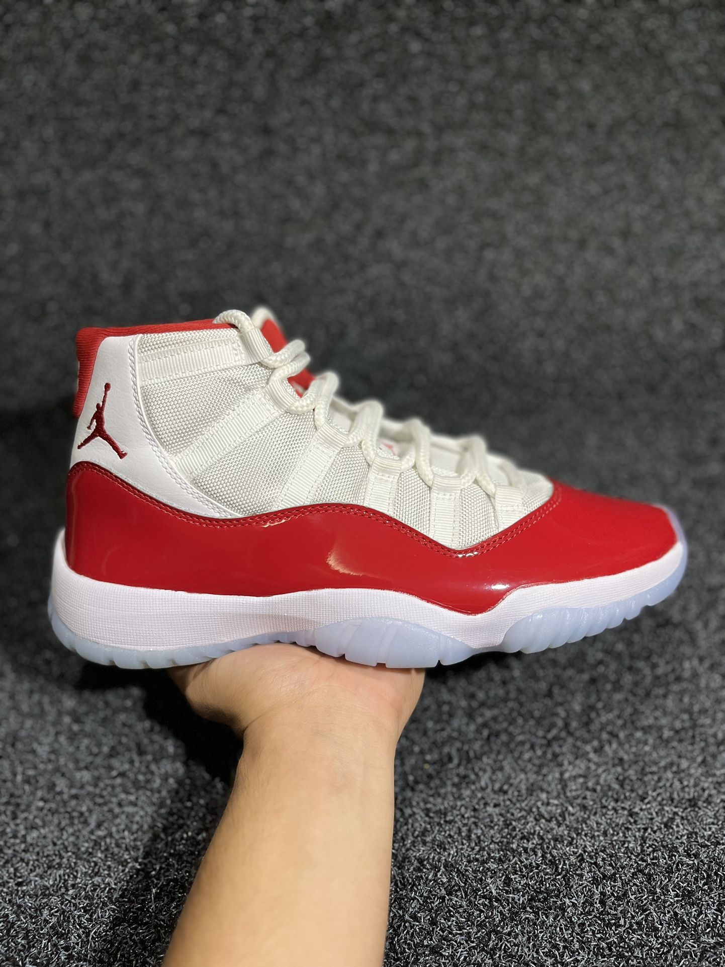 Jordan 11 Cherry 