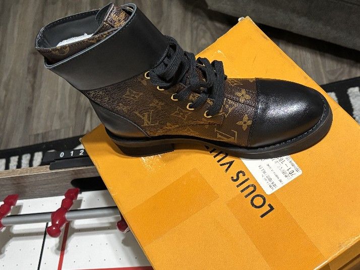 Louis Vuitton Boots Size 8