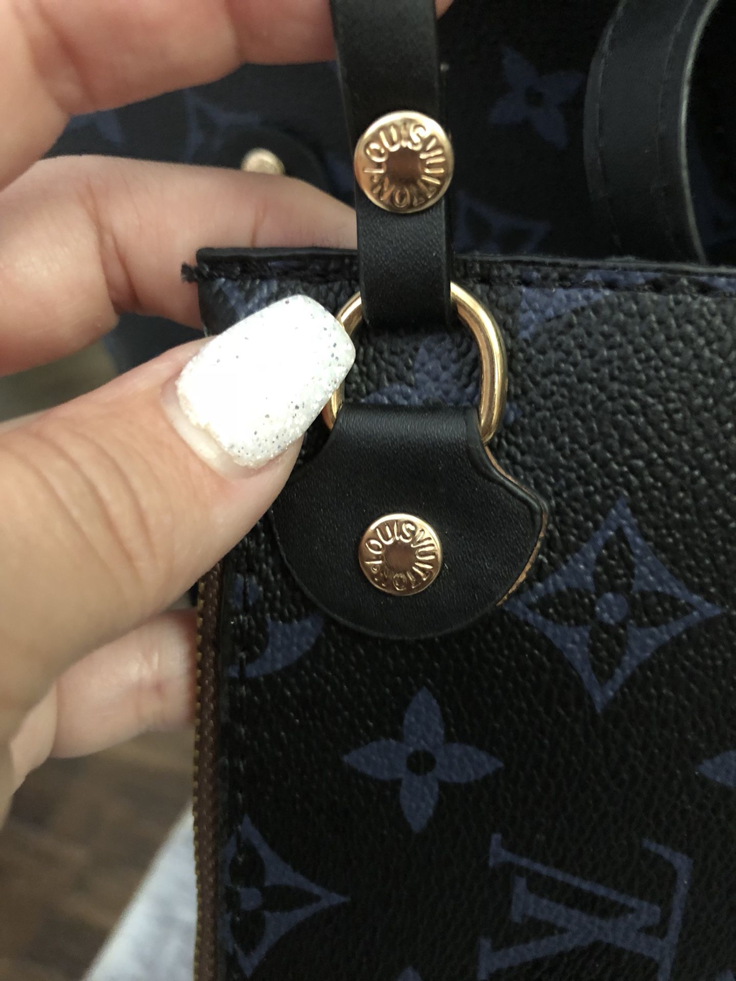 Louis Vuitton Monogram Neverfull Tote Bag for Sale in Austin, TX - OfferUp