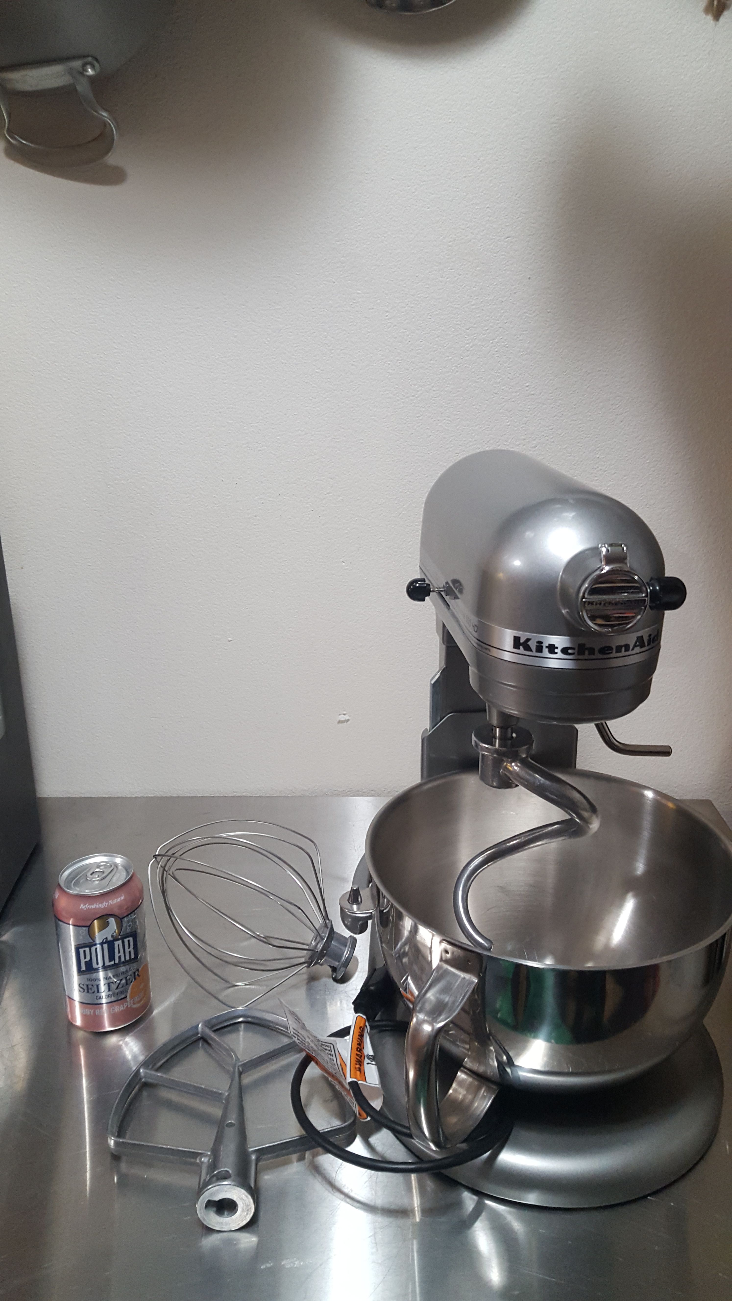 Andrew Halliday conversie casnică  KITCHENAID Professional 550 HD 5.5 QT (5.2 L) Bowl-Lift Stand Mixer. for  Sale in Tacoma, WA - OfferUp