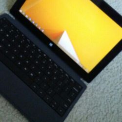 Microsoft Surface Rt 32gb. Laptop Tablet And Chargerg