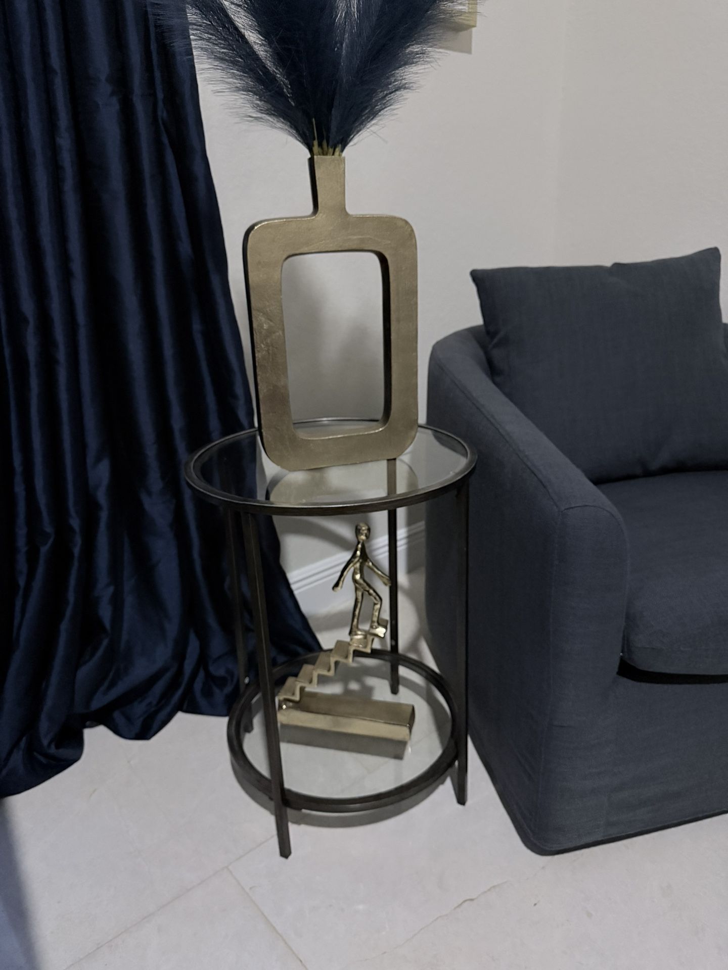 Round End Table
