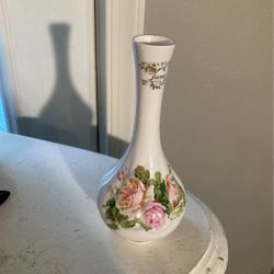 Crown Victoria Vintage June Bud Vase