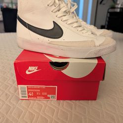 KIDS NIKE BLAZER MID