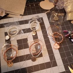 Bracelets 
