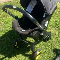 Doona Car seat/ stroller combo