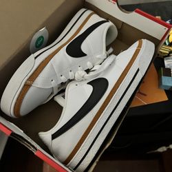 2 Pairs Of Nike Shoes Size 8.5