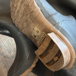 Size 10 Brown Bib Steel Shank 