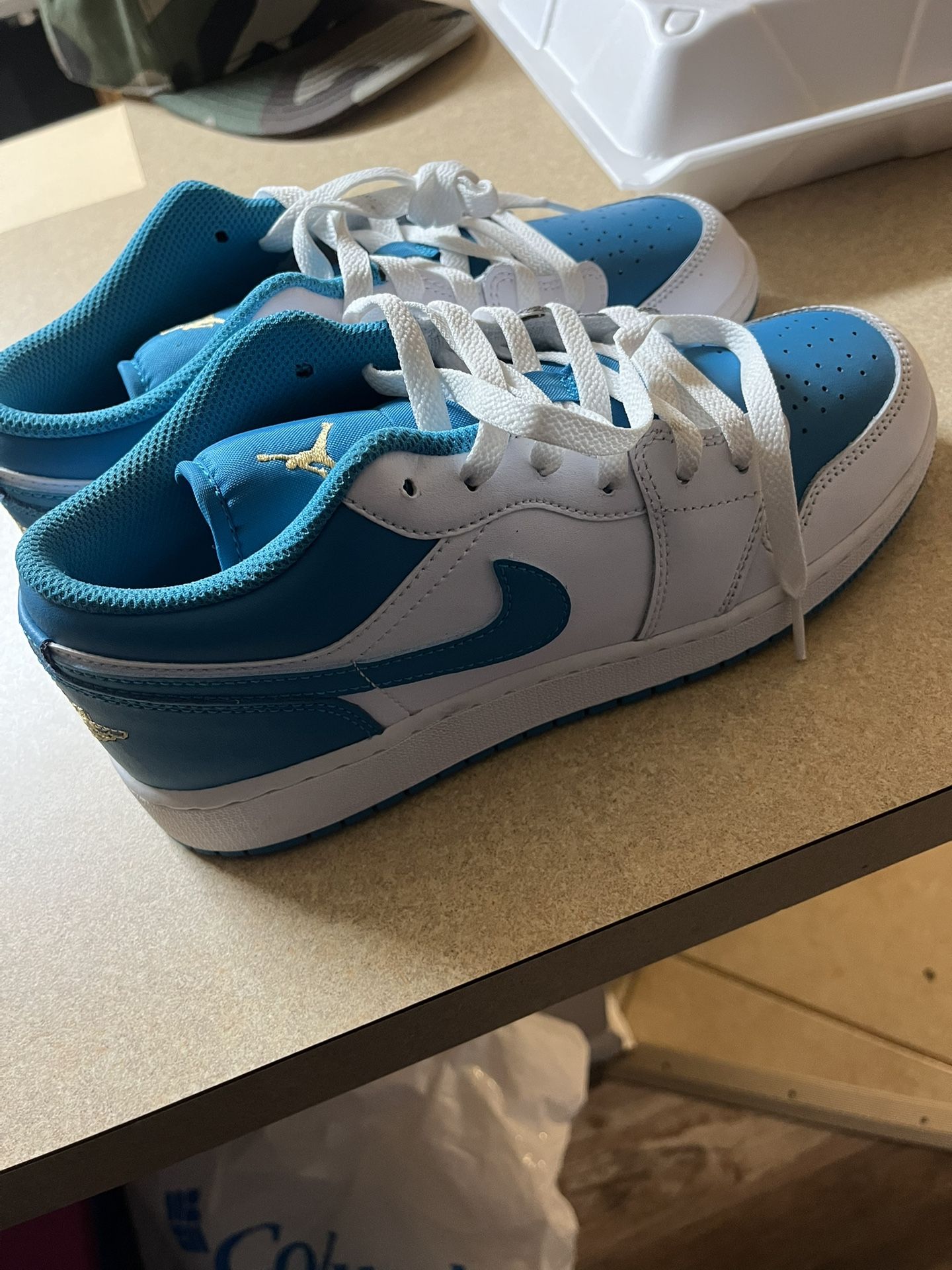 Air Jordan 1 Mid SE Industrial Blue