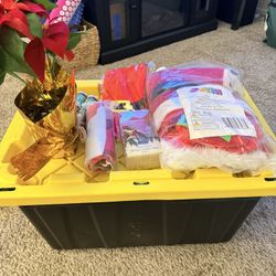 Christmas Décor Lot – All Included w/ Storage Tote