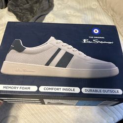 Size 13 men’s shoe