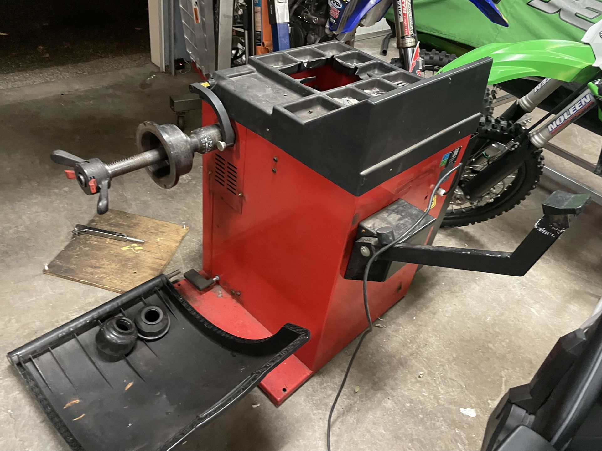 Ranger DST 2420 Dynamic Wheel Balancer for Sale in Snohomish, WA OfferUp