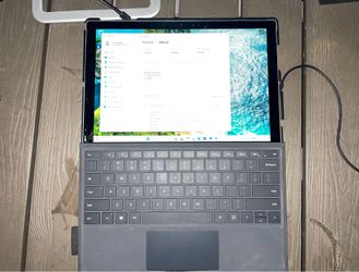 Microsoft Surface Pro 7 - Intel Core i7, 16GB RAM, 512GB SSD