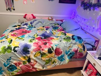 Full bed frame