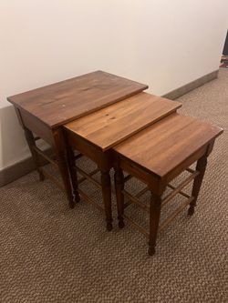 Pennsylvania house nesting table set of three, space saving side tables wooden