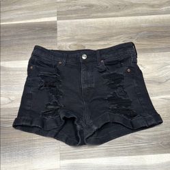 us American Eagle Black Distressed Denim mom Shorts size 4
