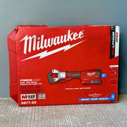 Brand New Milwaukee M18 18V Lithium-Ion Cordless FORCE LOGIC 750 MCM Dieless Crimping Tool Kit with 2 x 2.0 Ah Batteries and charger. 