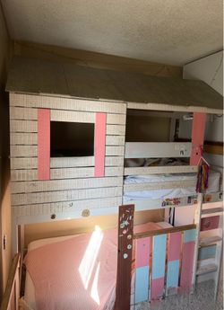 FREE BUNK BED. PICK UP ONLY