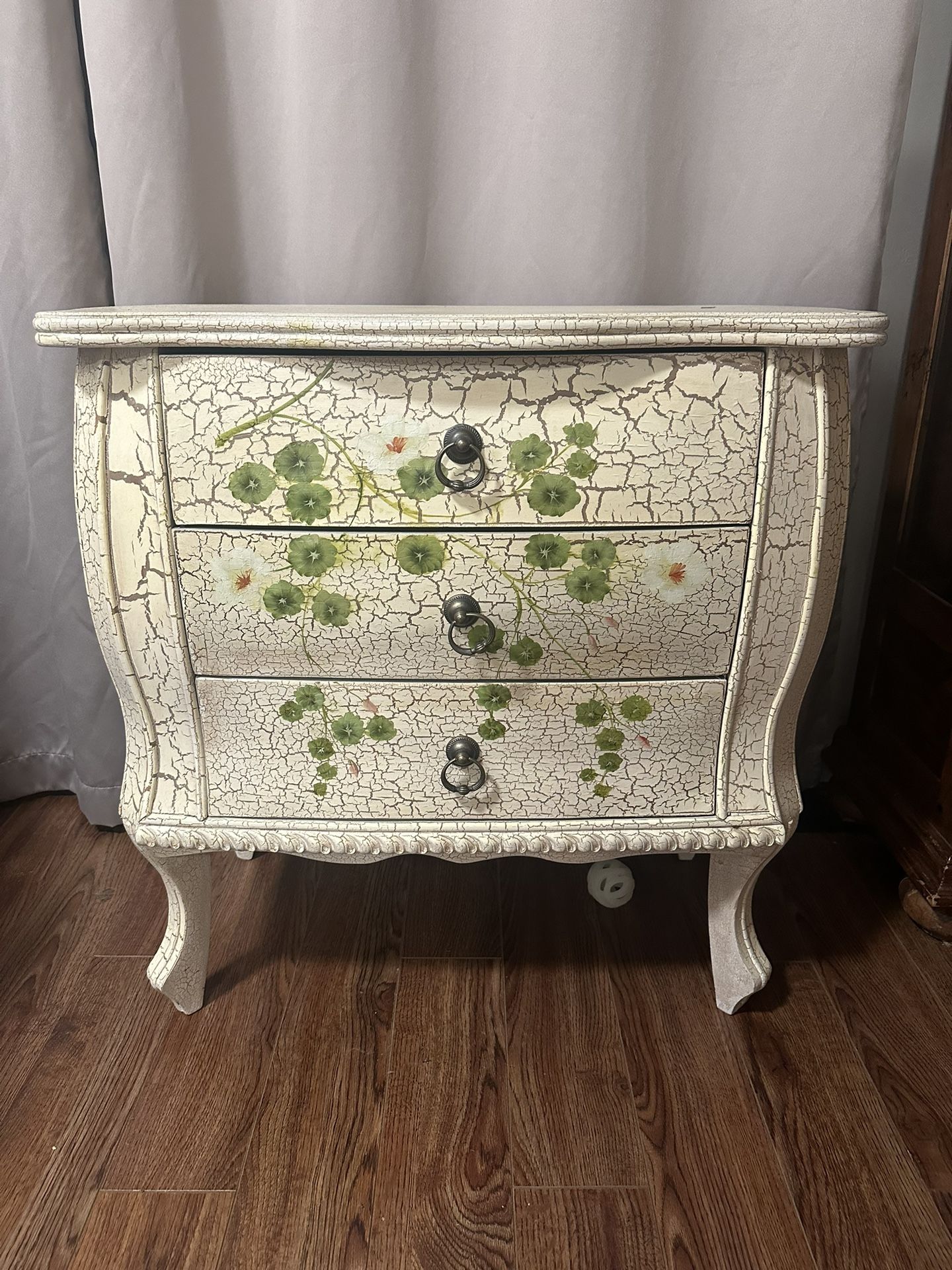 French Provincial Distressed 3 Drawer Dresser