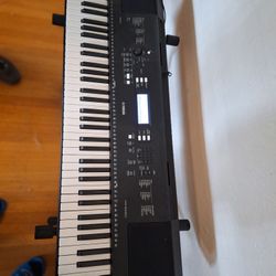 Yamaha Keyboard 