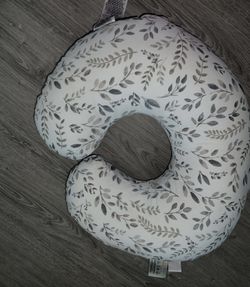 Nursing pillow