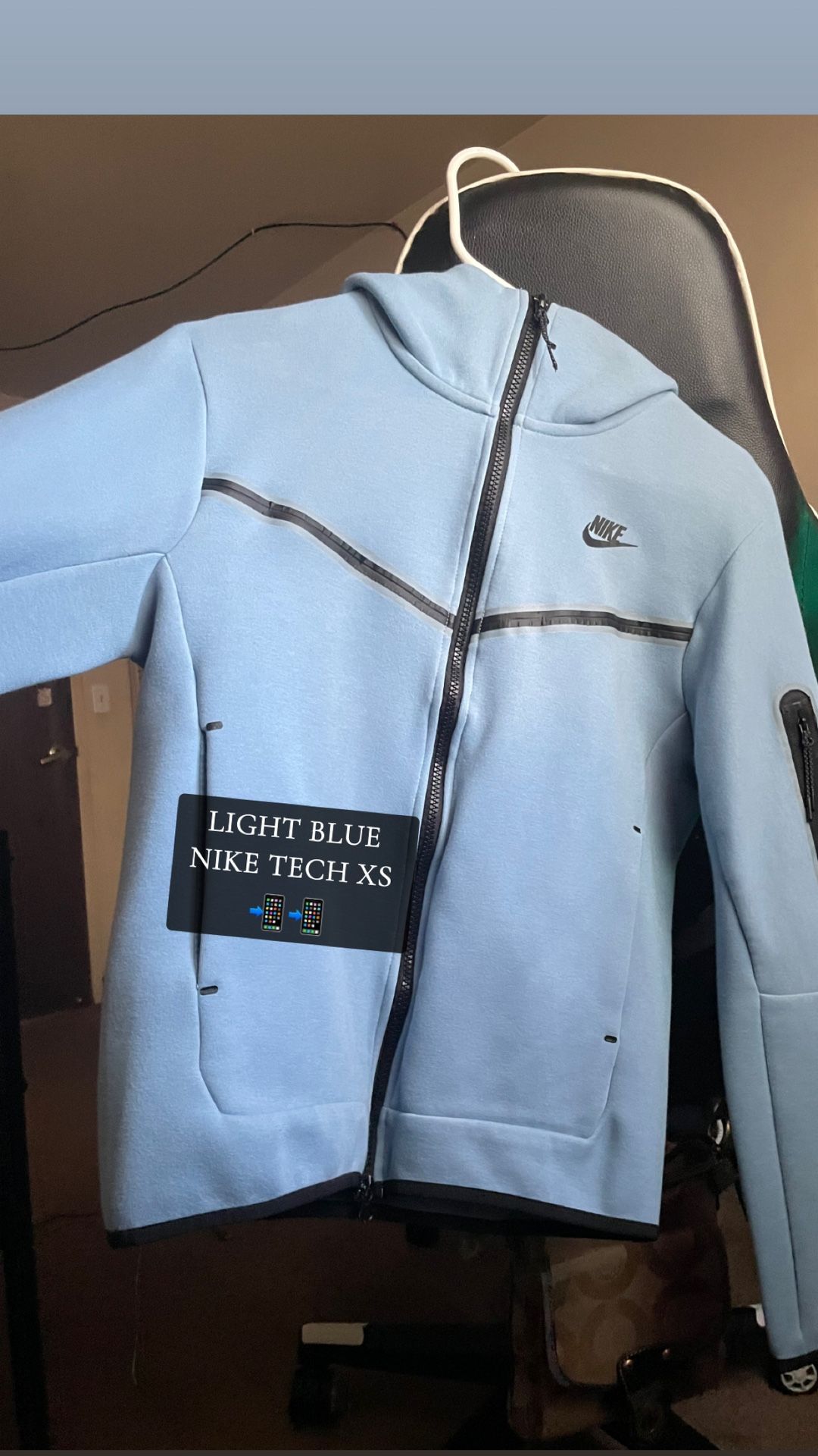 XS LIGHT BLUE NIKE TECH HOODIE