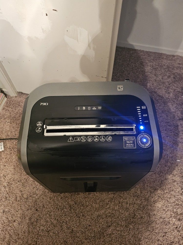 Fellowes Paper Shredder