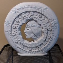 Indian  Women Sculpture...Decor Southwestern Design..21x21 Large..Solid Cement..Heavy..like New!