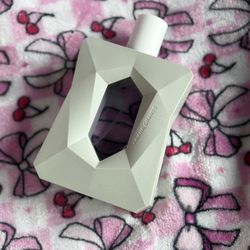 Ariana Grande Woman Perfume