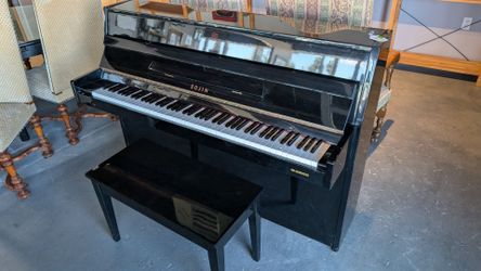 Sojin Piano Model RS-4