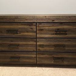 Dresser! Beautiful Dark Wood