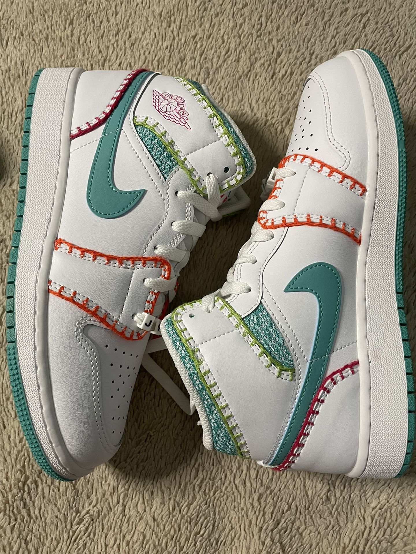 Jordan 1 Mid (gs) Sz6.5y