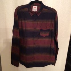LEVIS  LONG SLEEVE SHIRT SIZE  M 