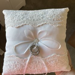 Luxury Kalifano Satin & Lace Ring Bearer Pillow – in Box, Bridal Wedding Accessory