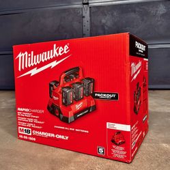 Milwaukee M18 PACKOUT 6-Port Rapid Charger