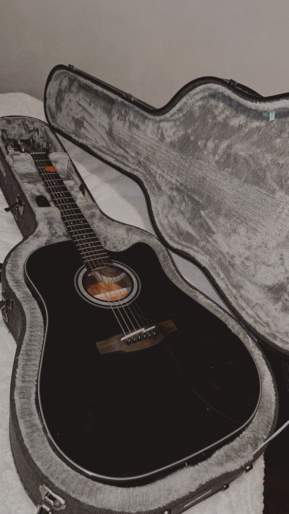 Acoustic Electric Guitar