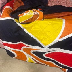 Columbia Blanket / Bed Cover / Wall Cover 