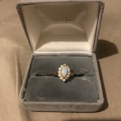 Vintage Oval Natural Cut Opal Moonstone Ring 
