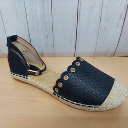 Nice Ladies Espadrilles In Navy!! NEW Size 9