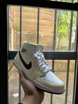 Jordan 1 mids “Coconut Milk”