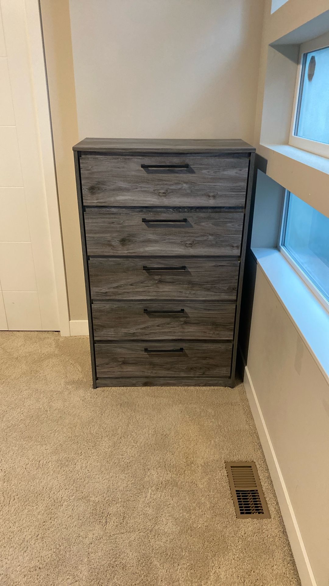 Roomy 5 Drawer Chest