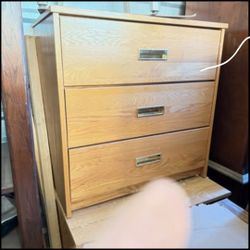 Have 2 Chests With 3 Drawer Each $200 Both