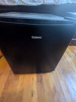 Mini fridge