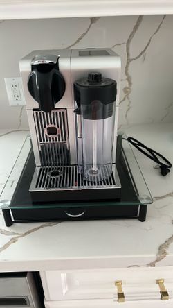 Nespresso Lattissima Pro Espresso Machine By De’Longhi